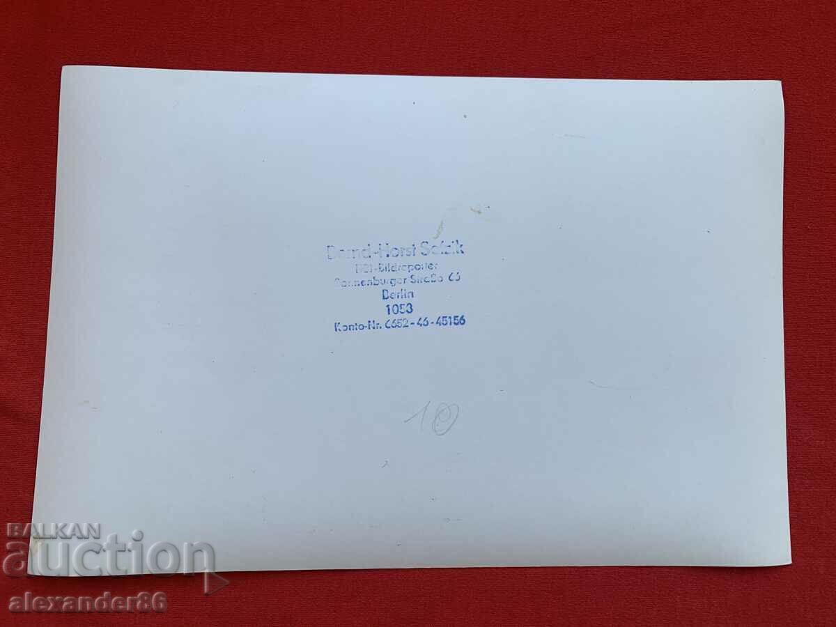 Fall of the Berlin Wall 1989 Brandenburg Gate - 7 Fall of the Berlin Wall 1989 Brandenburg Gate - 7