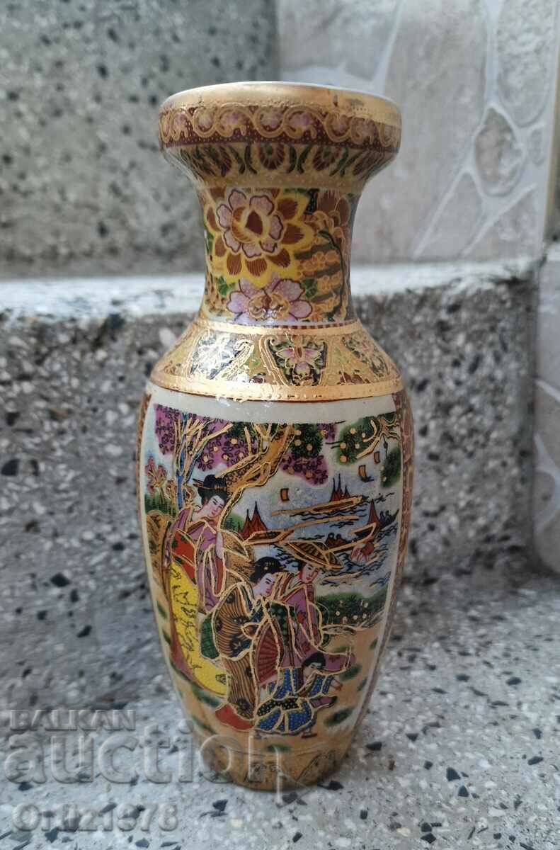 Old Chinese Vase, Marked. Excellent.