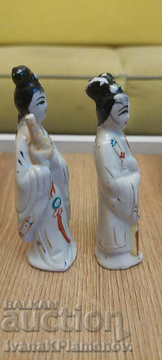 Delivery of Porcelain figurines for collectors Delivery of Porcelain figurines for collectors