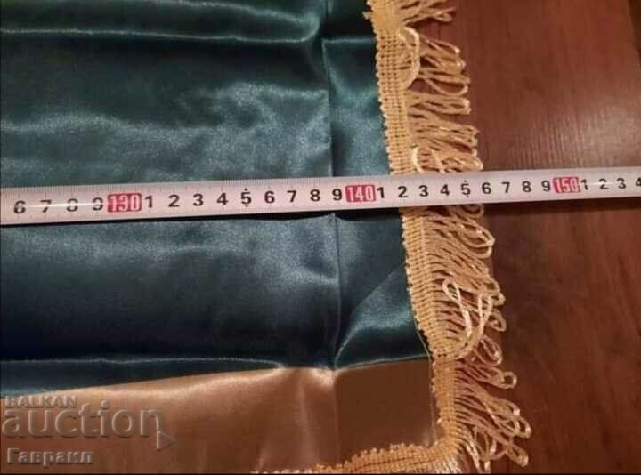 Un steag mare cu preț 22.00 BGN | € 11.25 Un steag mare cu preț 22.00 BGN | € 11.25