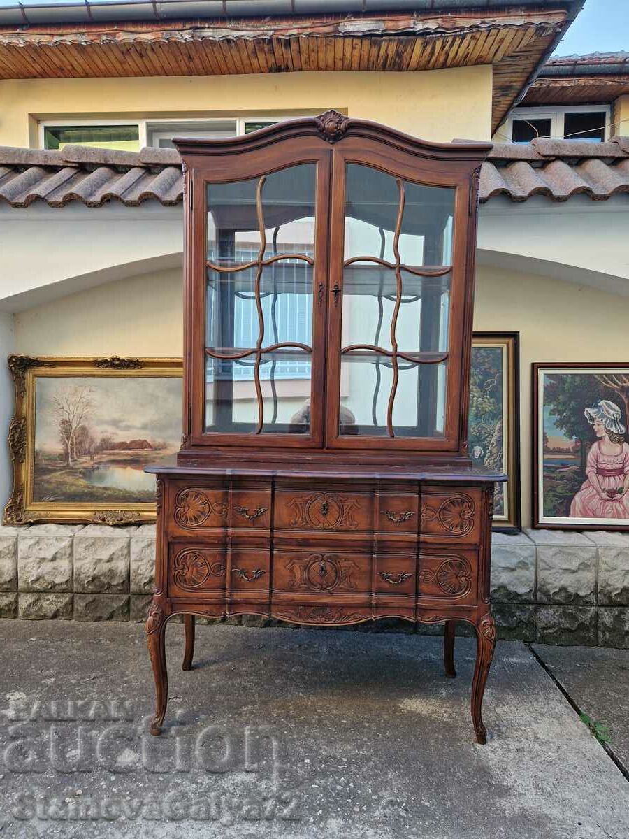 A wonderful antique Chippendale style display case