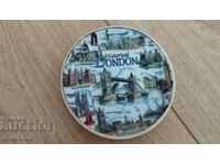 A beautiful decorative plate from London England