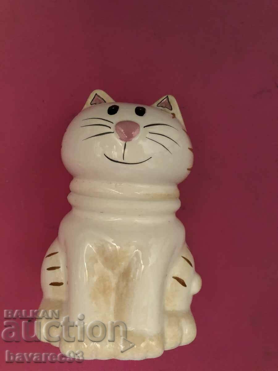 Porcelain figure, Cat.