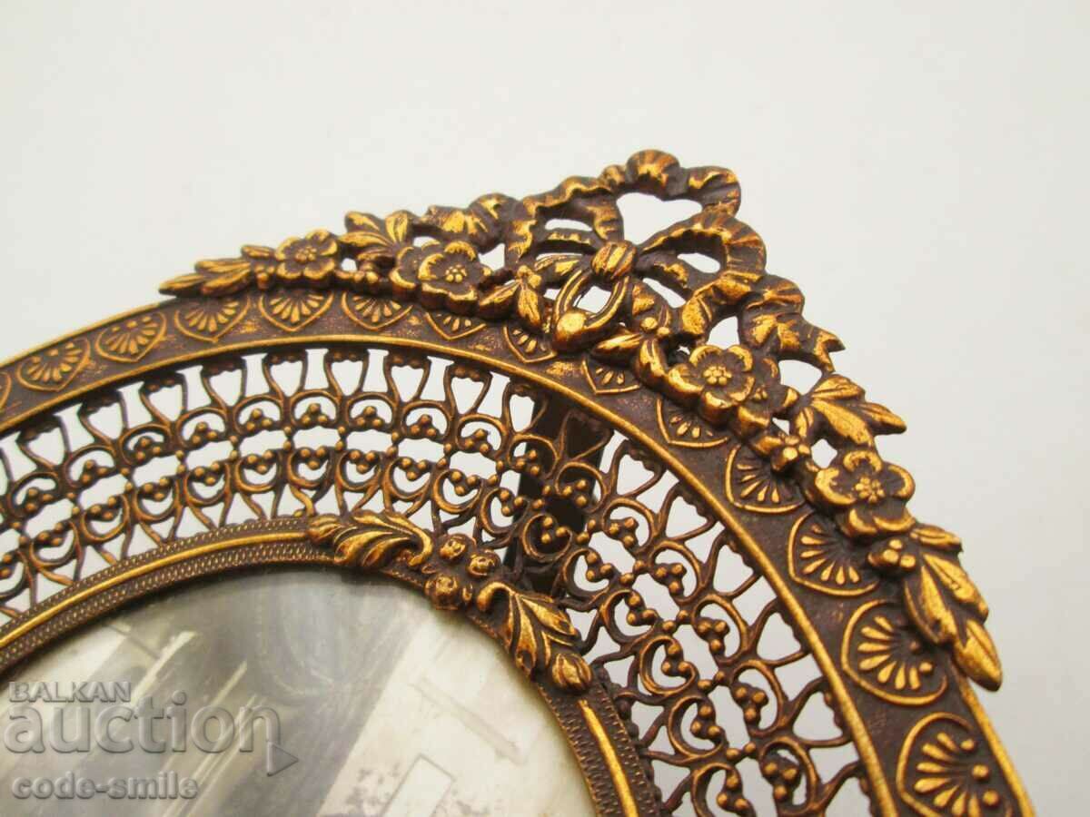 Livrarea Rama foto frumoasa ajurata veche din bronz antic Livrarea Rama foto frumoasa ajurata veche din bronz antic