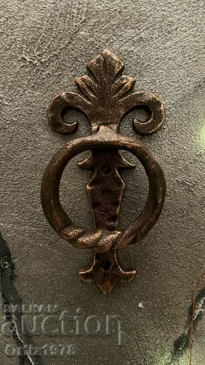 Cast iron door lock, 16cm with price 22.00 BGN | € 11.25 Cast iron door lock, 16cm with price 22.00 BGN | € 11.25
