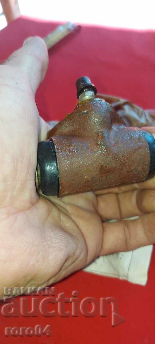 LADA - JIGULA - BRAKE CYLINDER - NEW with price 22.50 BGN | € 11.50 LADA - JIGULA - BRAKE CYLINDER - NEW with price 22.50 BGN | € 11.50