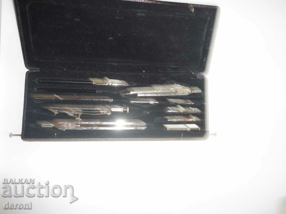 Set of German calipers studio with price 20.00 BGN | € 10.23 Set of German calipers studio with price 20.00 BGN | € 10.23