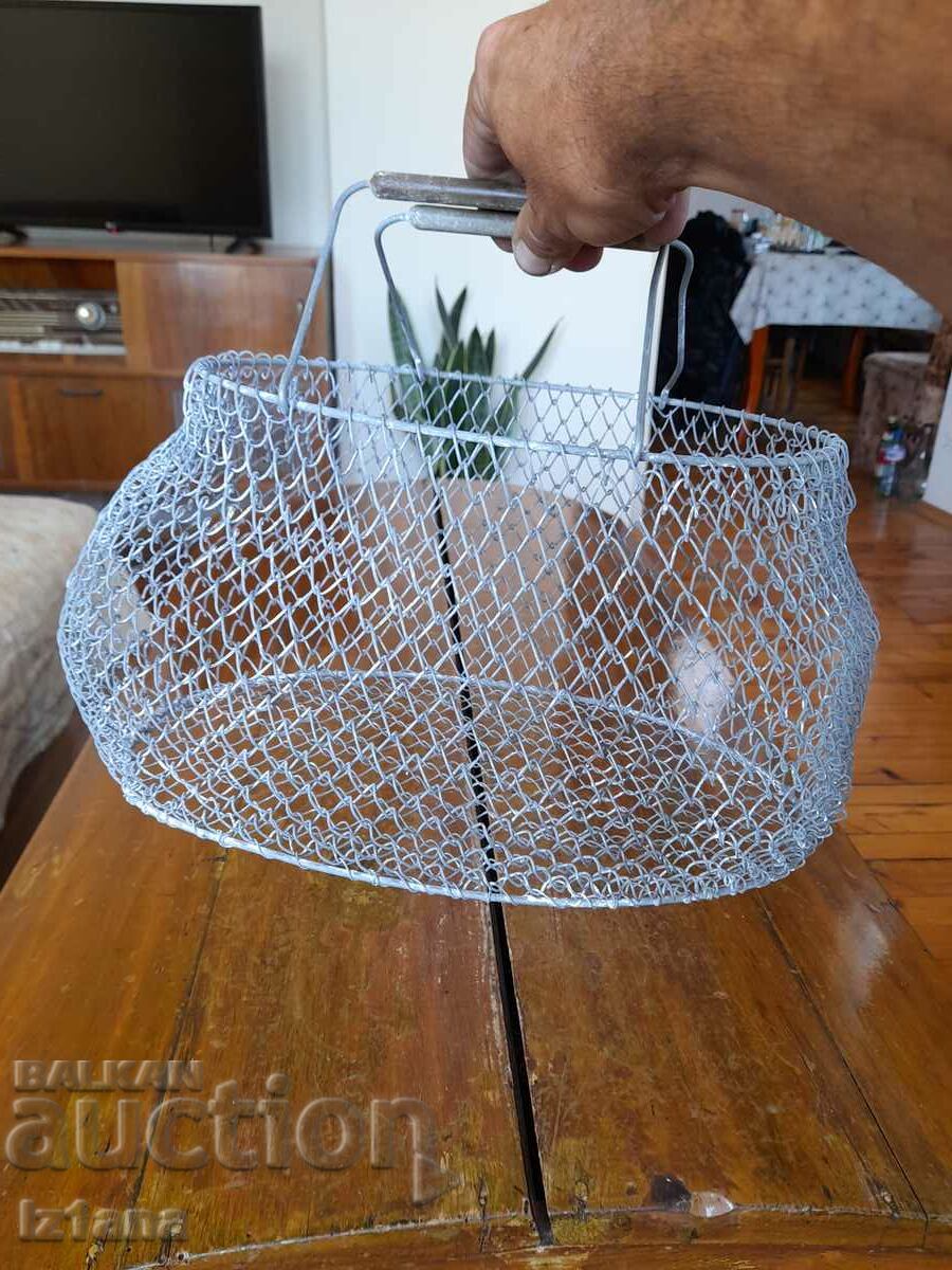 Auction Old metal shopping bag Auction Old metal shopping bag