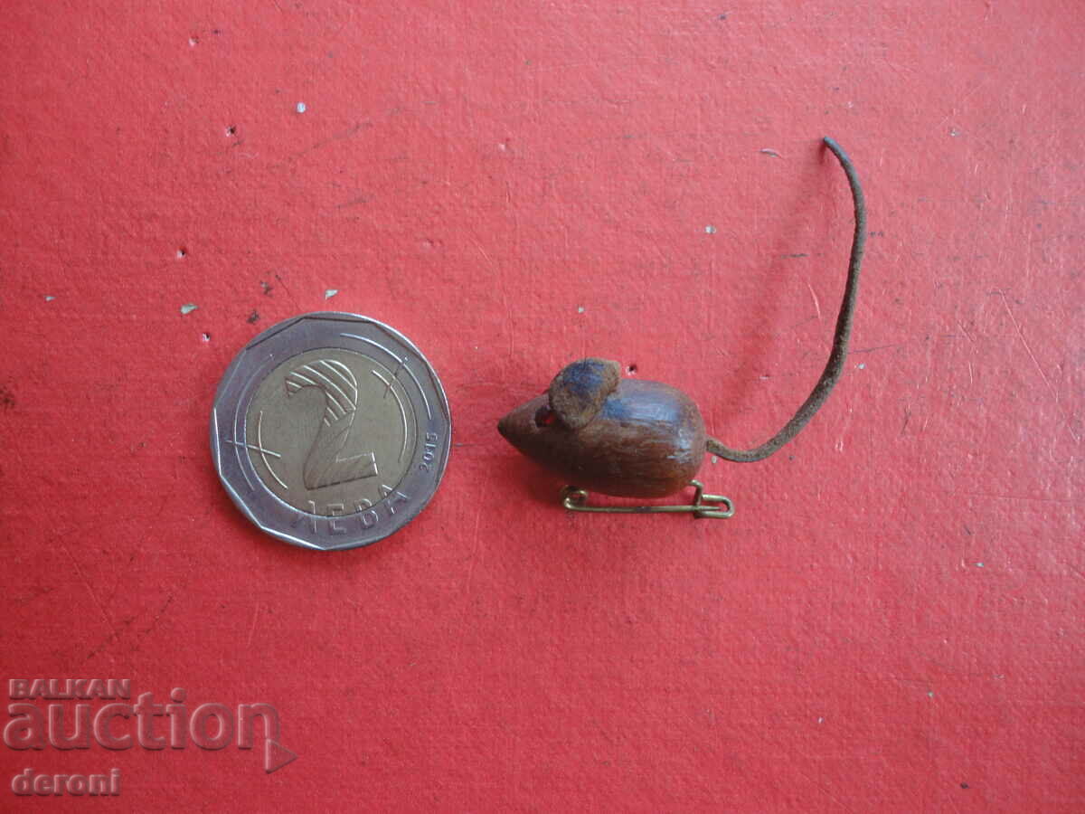 Antique wooden michelle brooch