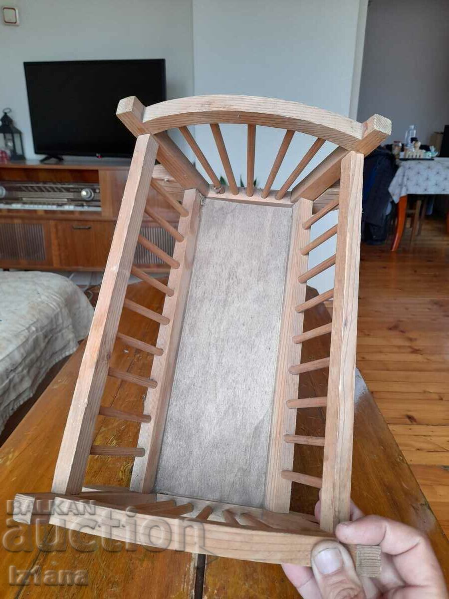 Old doll bin - 6 Old doll bin - 6