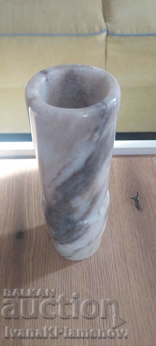 Auction Marble vase height 20cm Auction Marble vase height 20cm