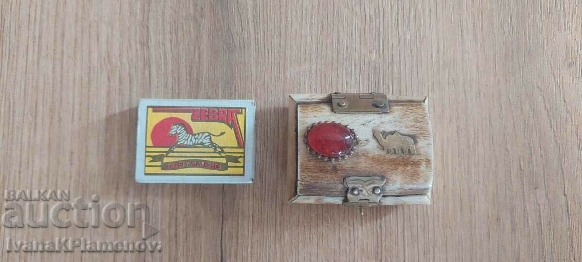 Cutie din alamă forjată în os pentru colecționari - 5