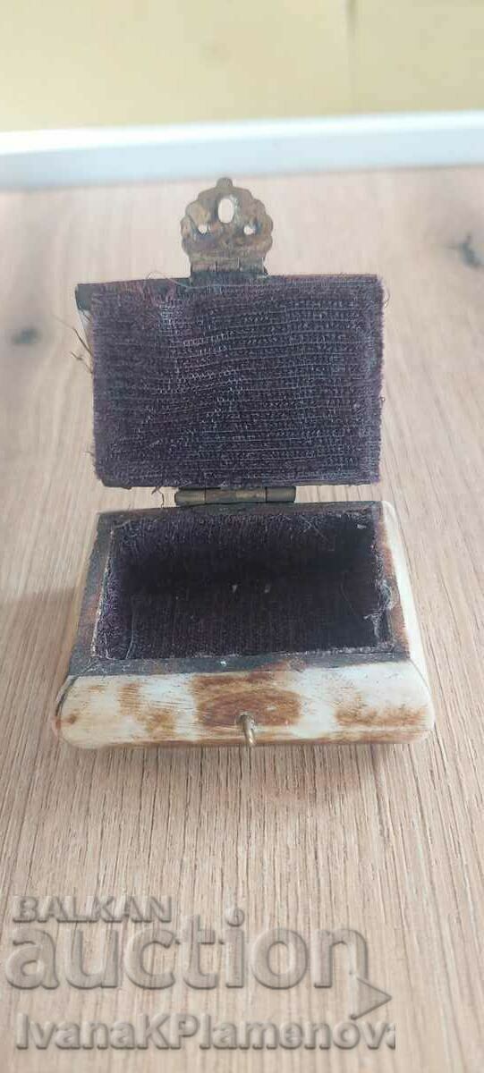 Bone forged brass box for collectors - 6