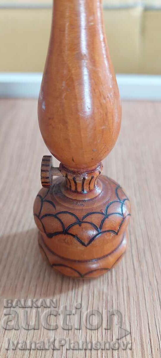 Auction Small wood carving lamp Auction Small wood carving lamp