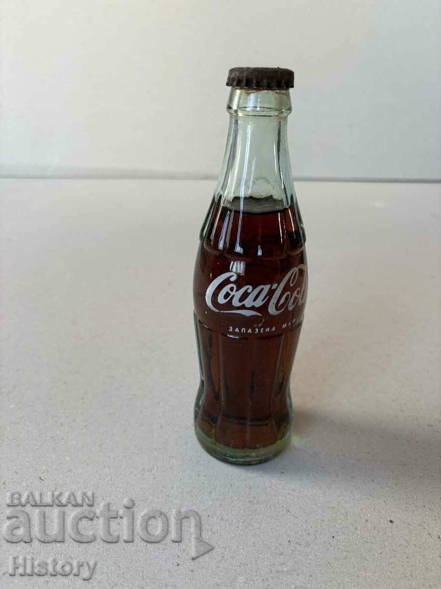 Sticla de Coca Cola, Coca Cola