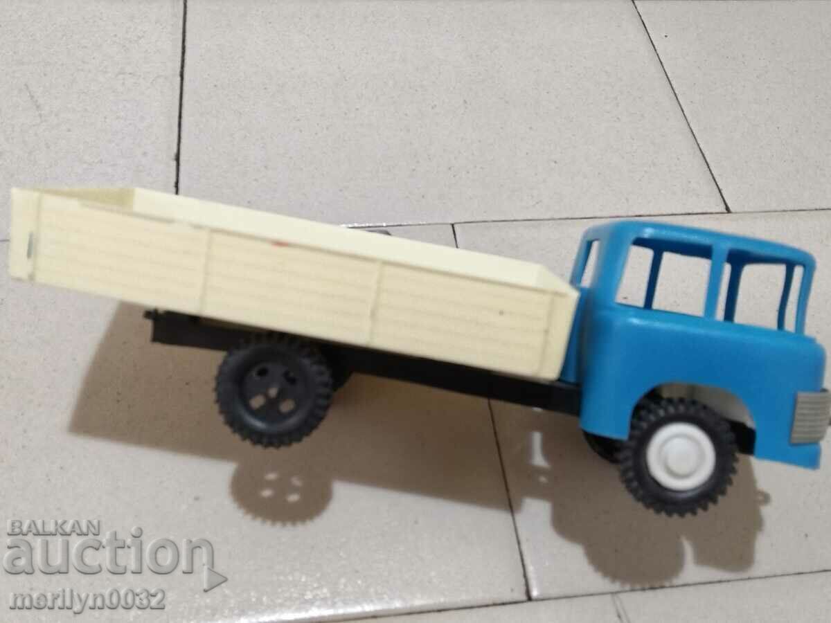 Παράδοση Παλαιό βουλγαρικό παιχνίδι φορτηγό φορτηγό αυτοκίνητο NRB Παράδοση Παλαιό βουλγαρικό παιχνίδι φορτηγό φορτηγό αυτοκίνητο NRB