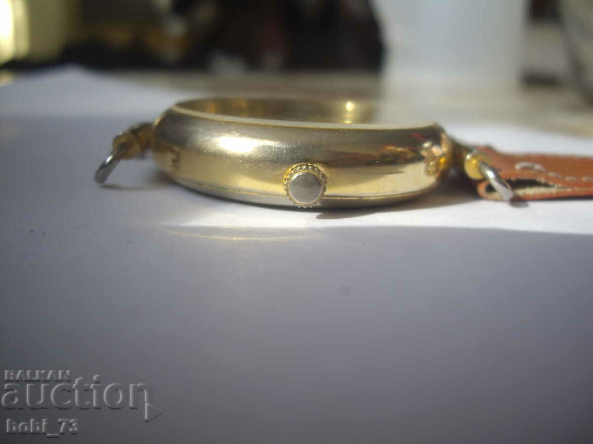 Delivery of A mechanical watch. Delivery of A mechanical watch.