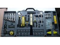 Topex 135-piece hand tool case set