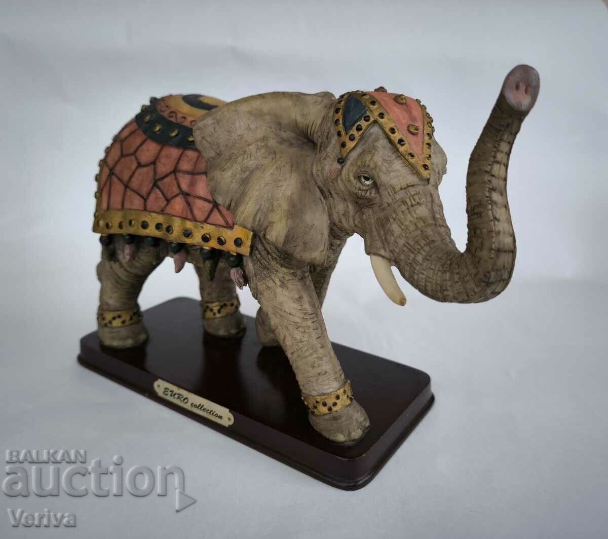 Statueta din Dubai Collection Euro - Elefant, Marcaje disponibile