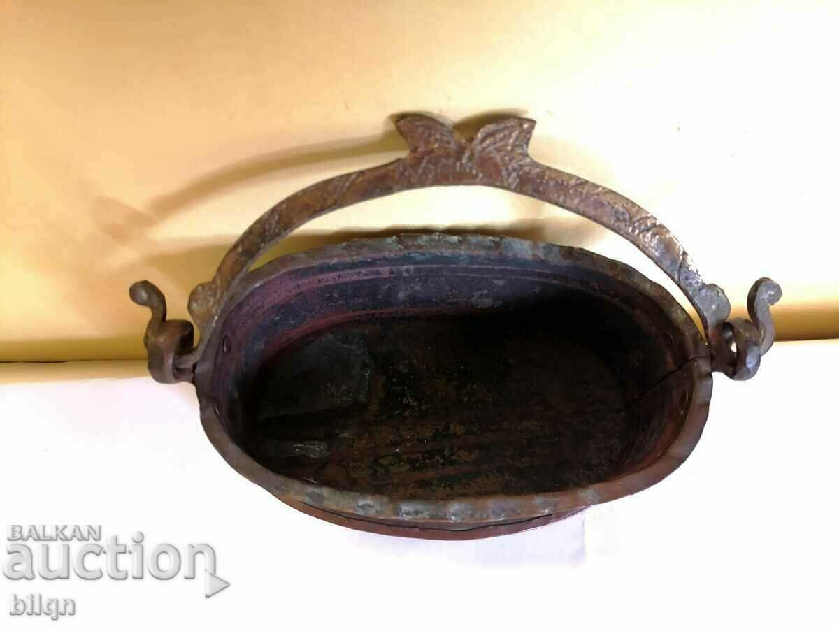 Collectible Old Bronze Dish with price 28.87 BGN | € 14.76 Collectible Old Bronze Dish with price 28.87 BGN | € 14.76