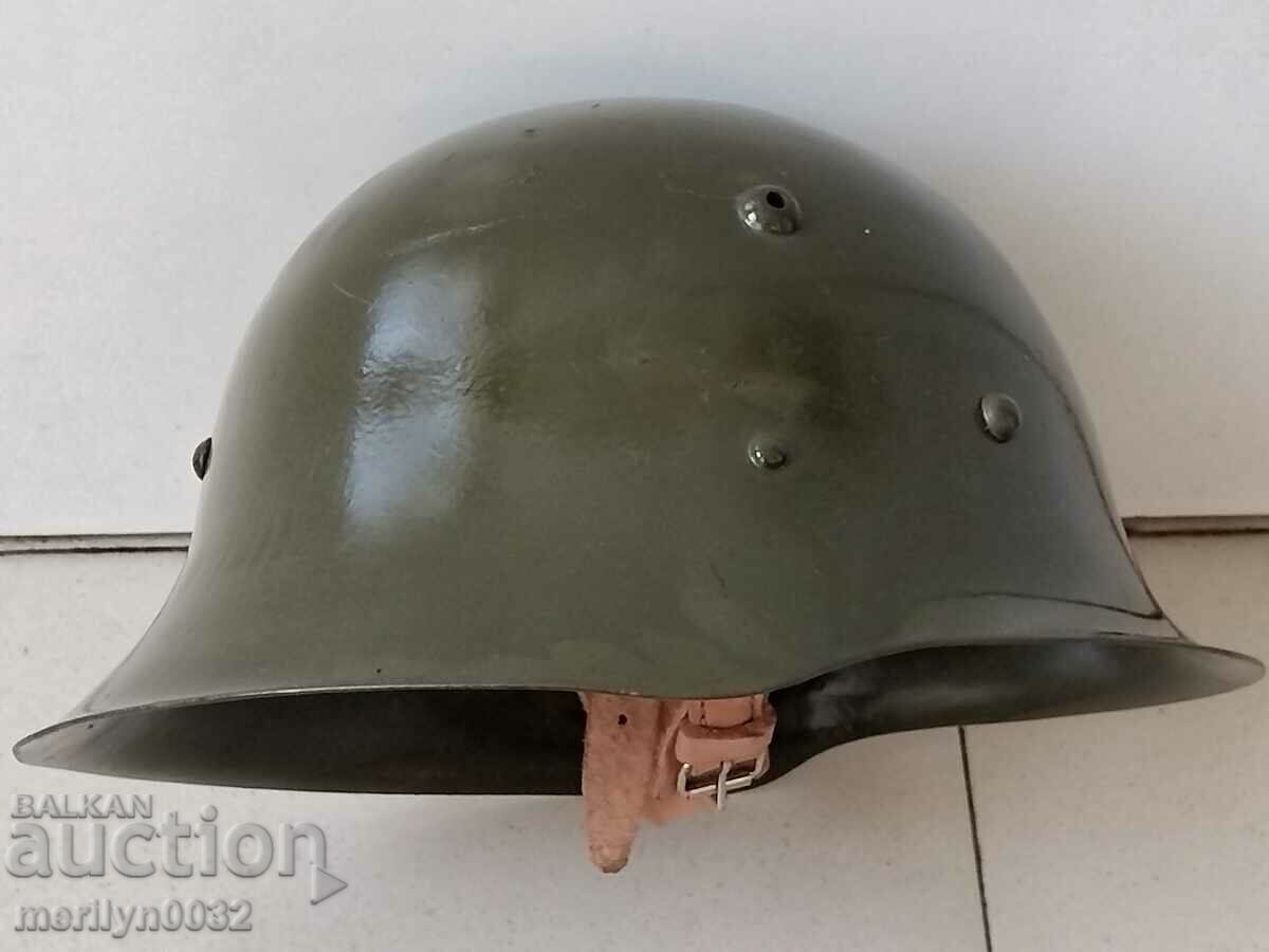 Cască de luptă bulgară M-36 de fabricație germană în al doilea război mondial cu preț 69.00 BGN | € 35.28