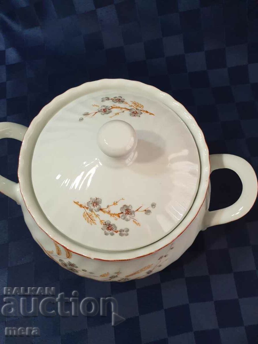 Bol pentru supă din porțelan - Kitka - Novi Pazar cu preț 23.00 BGN | € 11.76