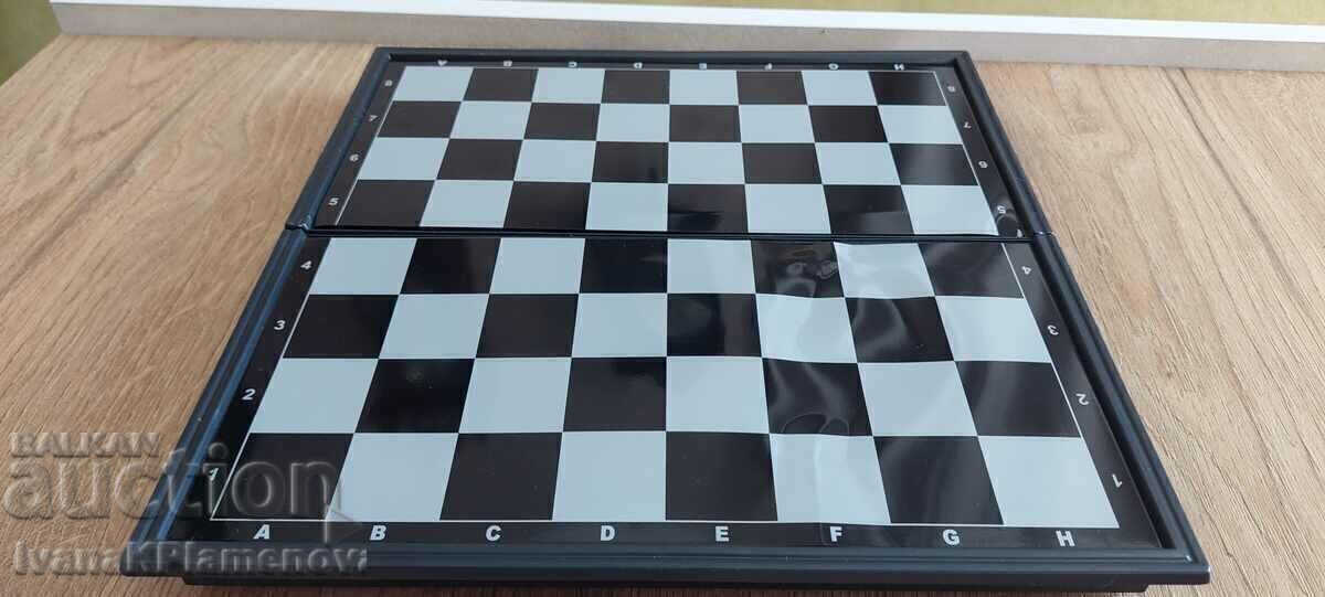 Auction  Magnetic chess