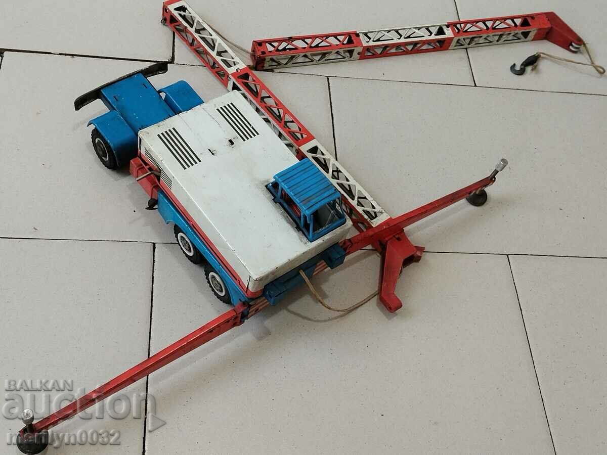 Mașină veche de jucărie din tablă - 5