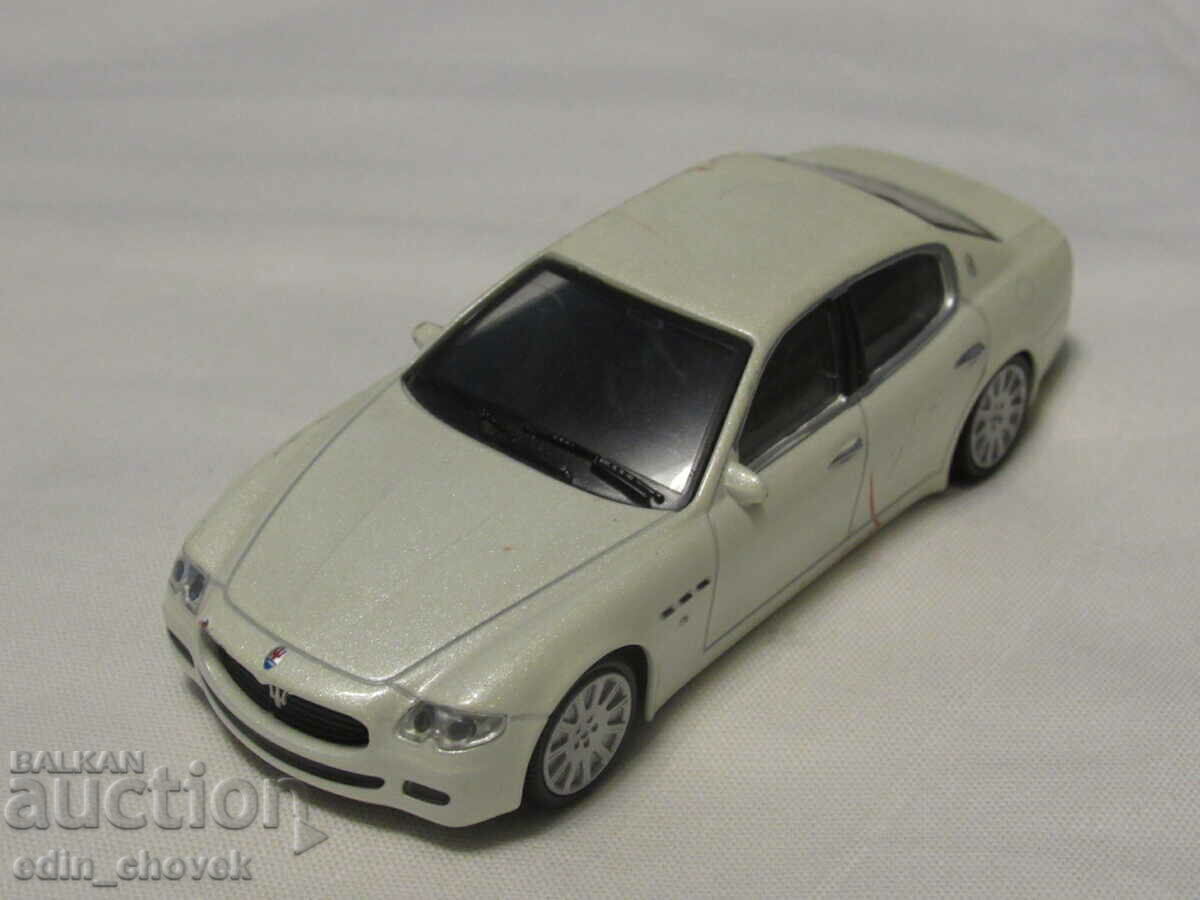 1/43 Mondo Motors Maserati Quatroporte