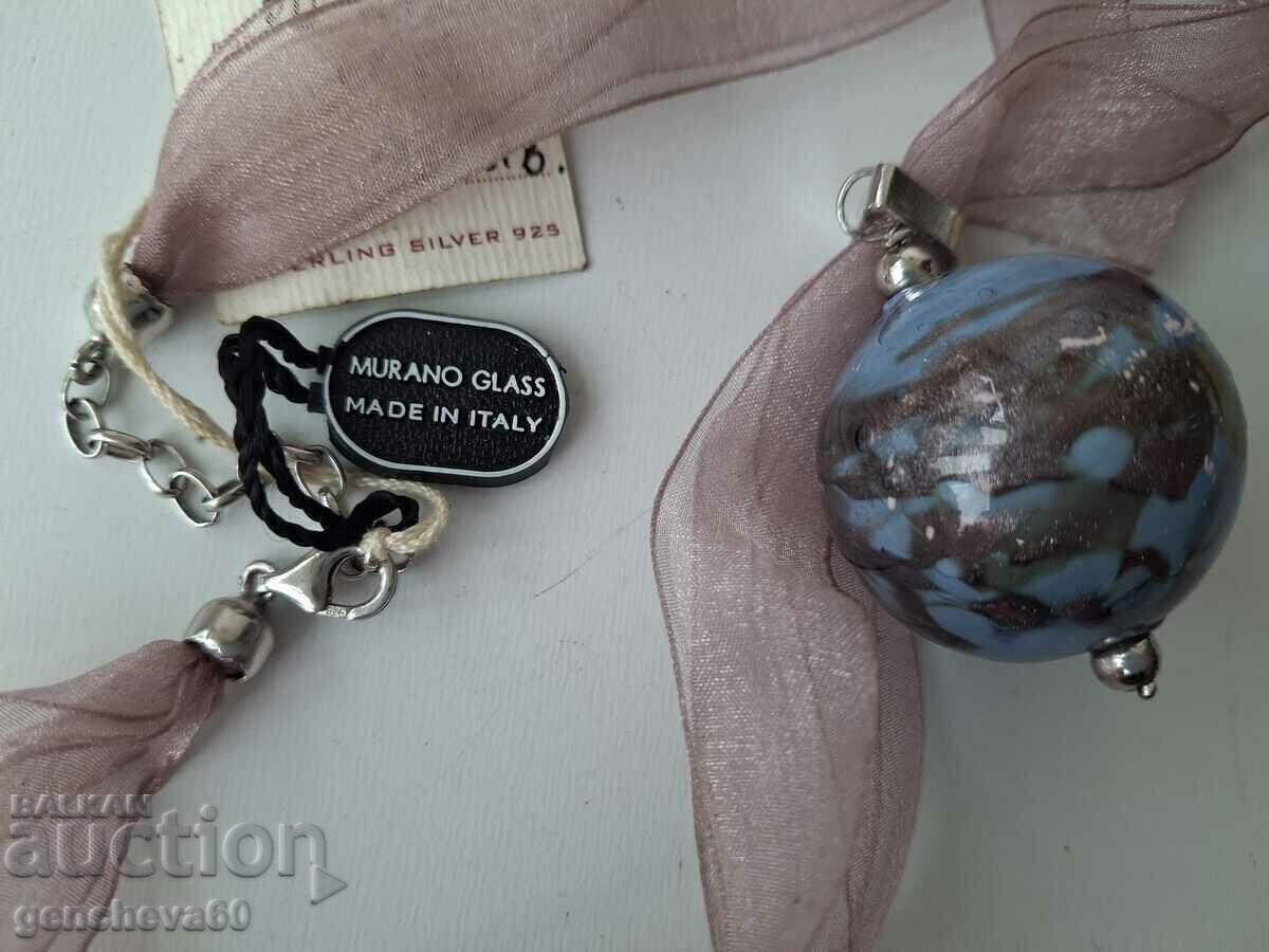Delivery of Brand necklace with Murano