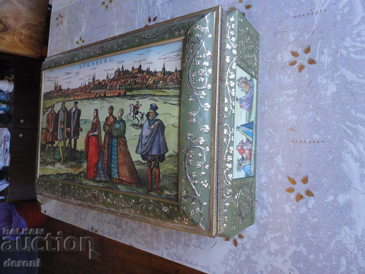 Аукцион Страхотна ламаринена тенекиена кутия 8