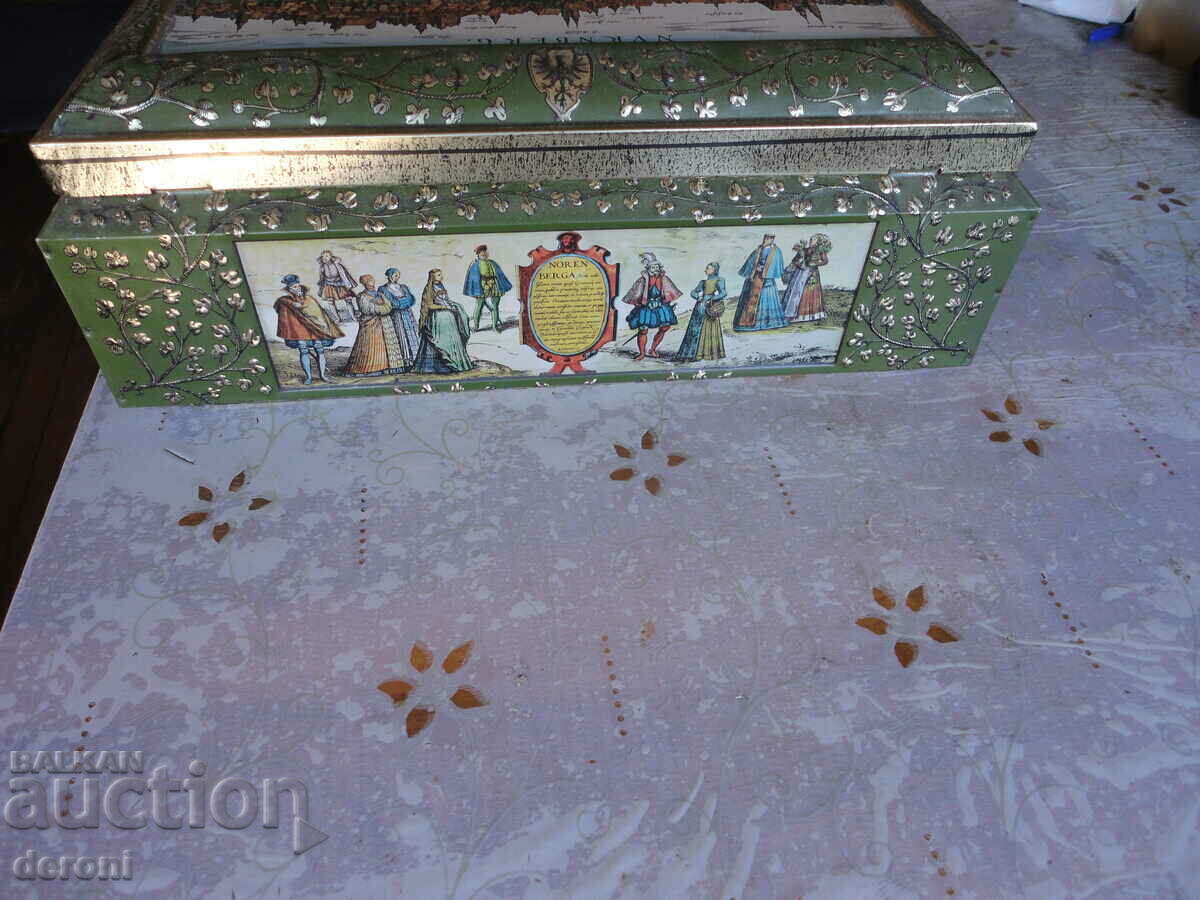 Доставка на Страхотна ламаринена тенекиена кутия 8