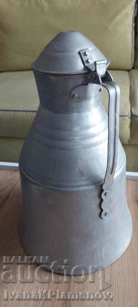 Liquid container gum aluminum retro for collectors with price 30.00 BGN | € 15.34 Liquid container gum aluminum retro for collectors with price 30.00 BGN | € 15.34