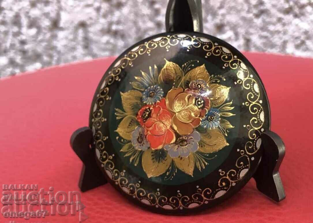 Delivery of Russian painted craftsman brooch! Delivery of Russian painted craftsman brooch!