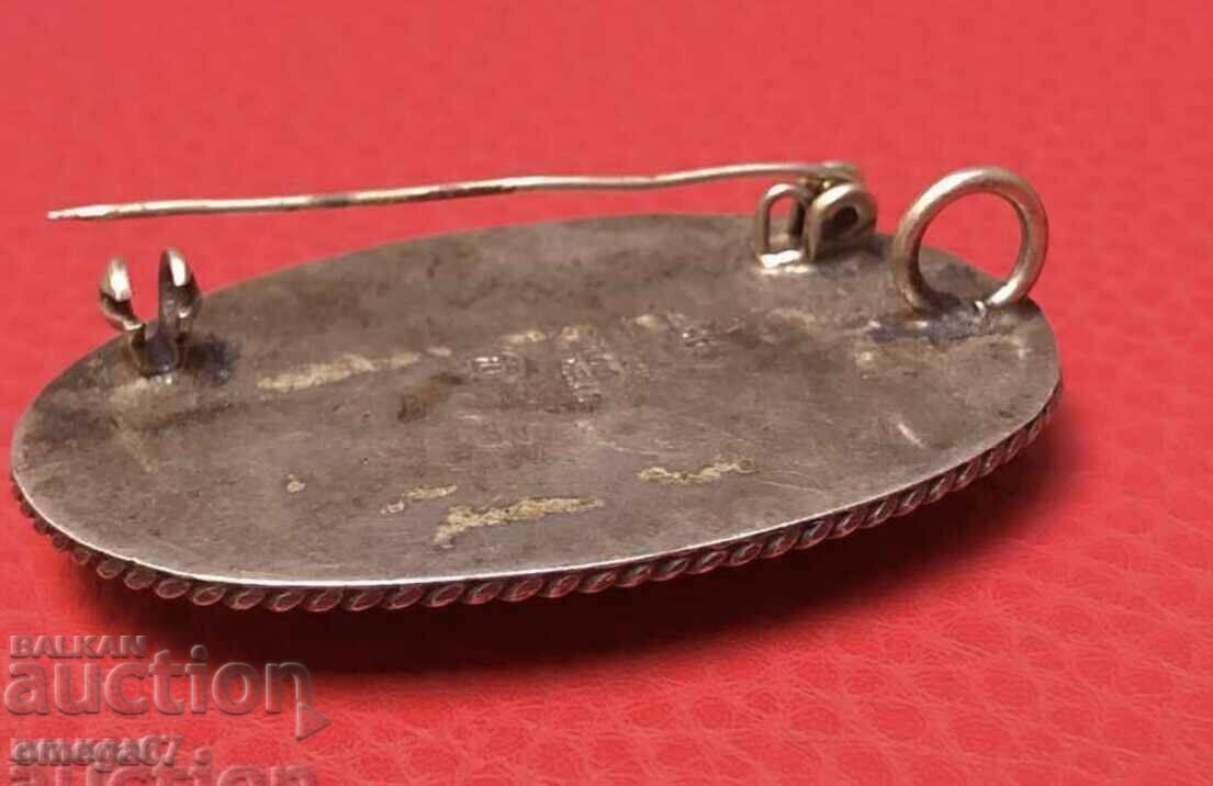 Delivery of Antique silver brooch! Delivery of Antique silver brooch!