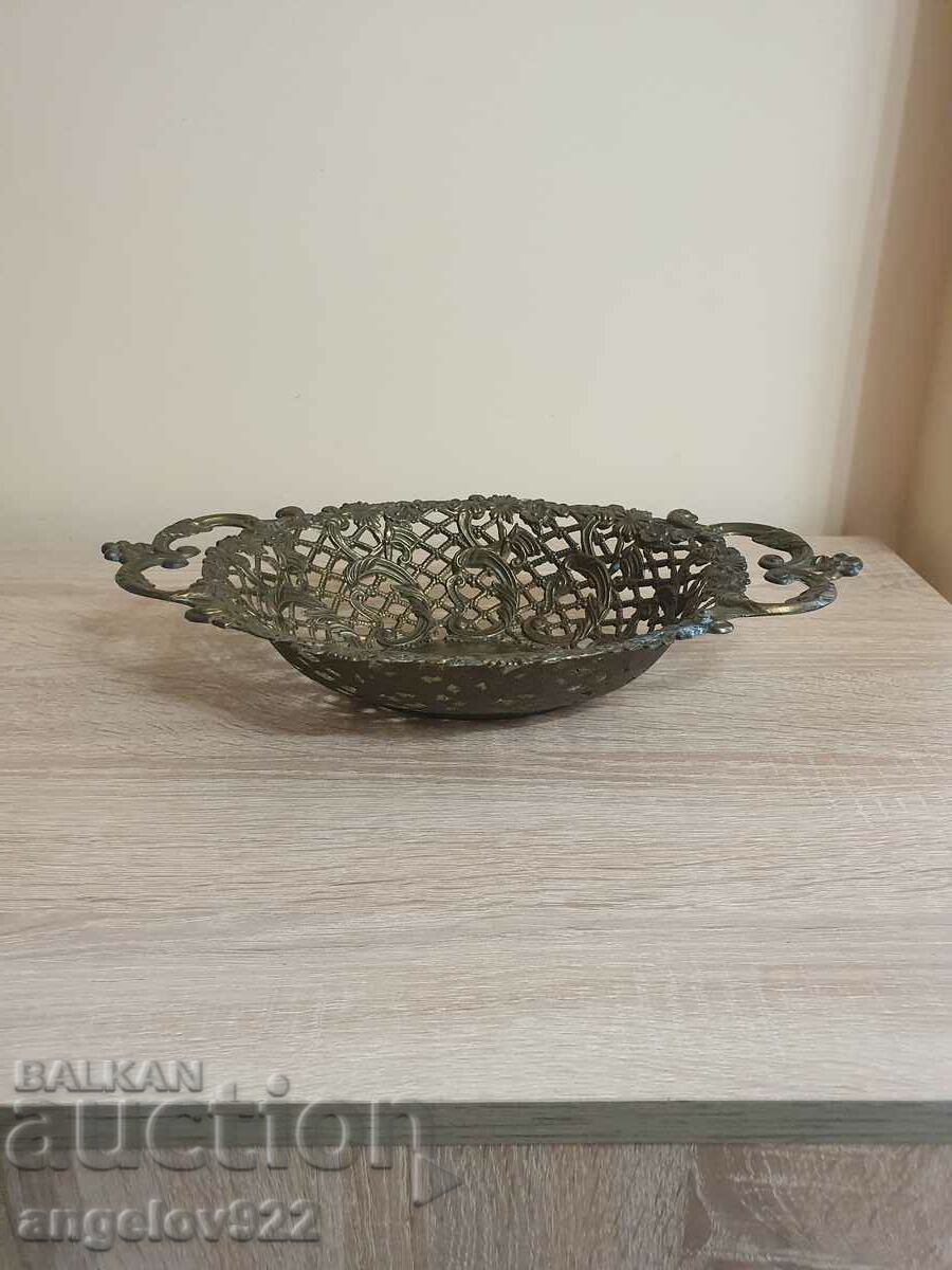 Beautiful metal fruit bowl!!!