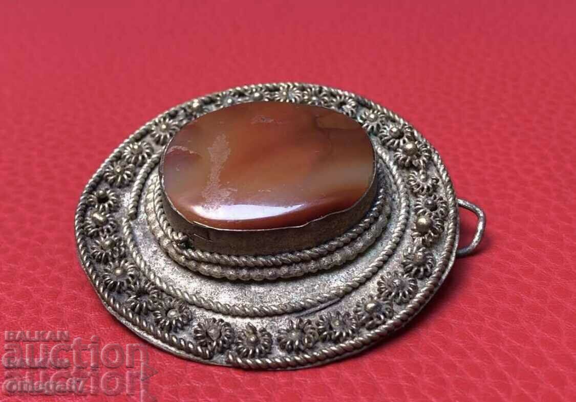 Brosa de argint cu carnelian cu preț € 90.00 | 176.02 BGN