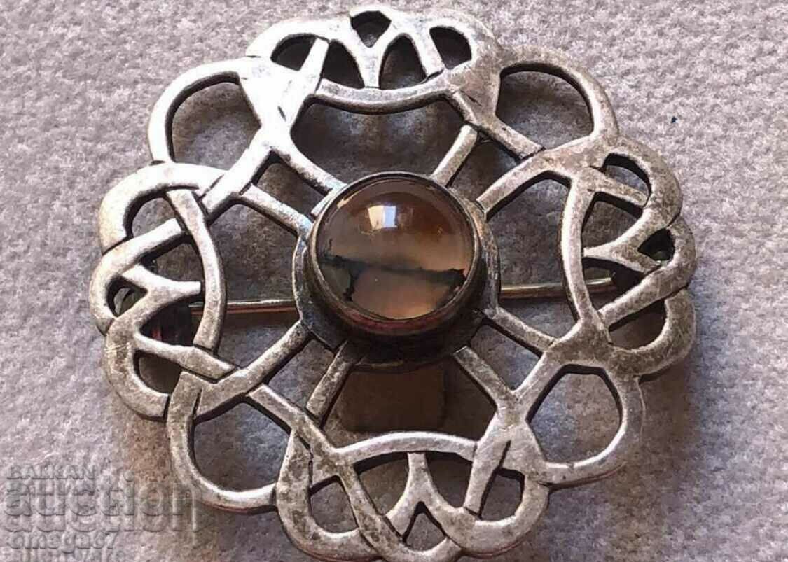 Старинна сребърна брошка в стил Сецесион Старинна сребърна брошка в стил Сецесион