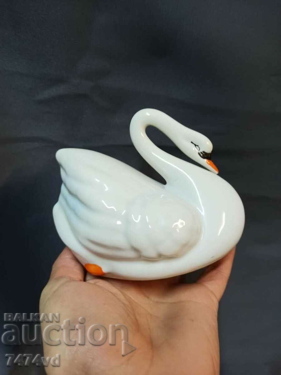 RUSSIAN PORCELAIN FIGURE SWAN