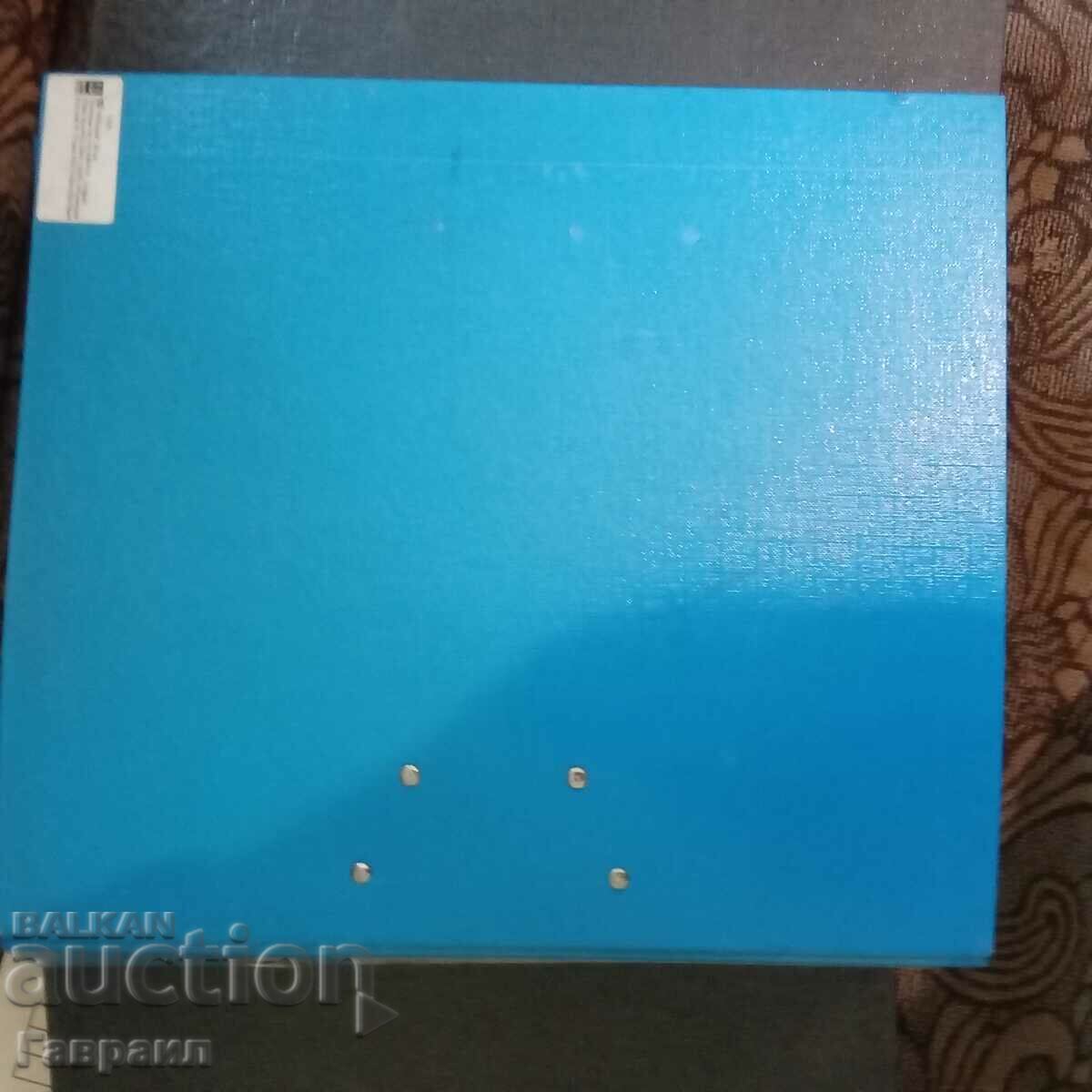 Лот папки с цена 5.00 лв. | € 2.56 Лот папки с цена 5.00 лв. | € 2.56