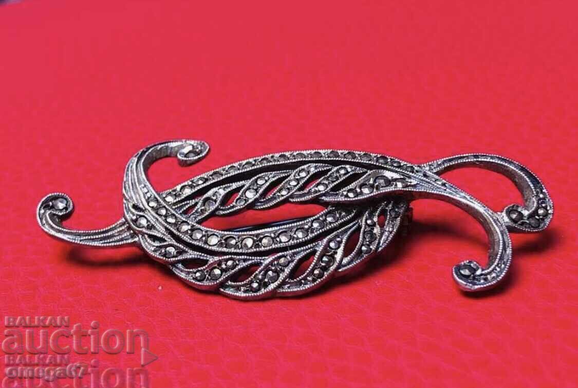 Antique silver marcasite brooch. with price 177.00 BGN | € 90.50 Antique silver marcasite brooch. with price 177.00 BGN | € 90.50