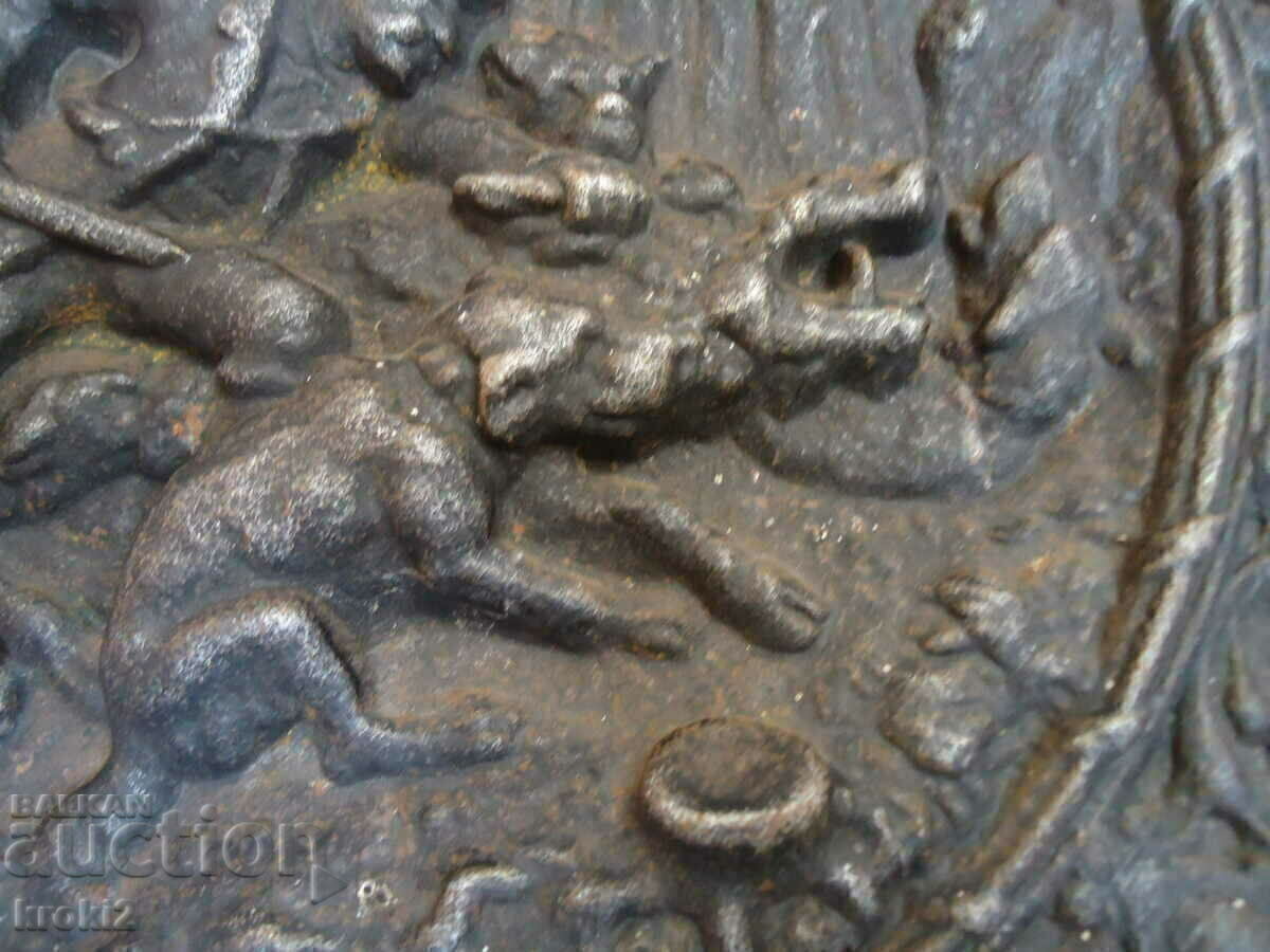 Large massive cast iron panel hunting scene pig hunting - 5 Large massive cast iron panel hunting scene pig hunting - 5