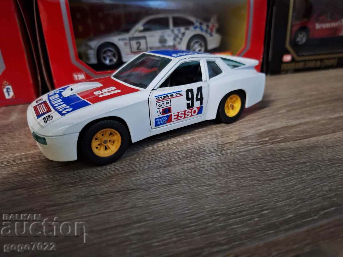 PORSCHE 924 GR.2 Bburago Italia 1/24