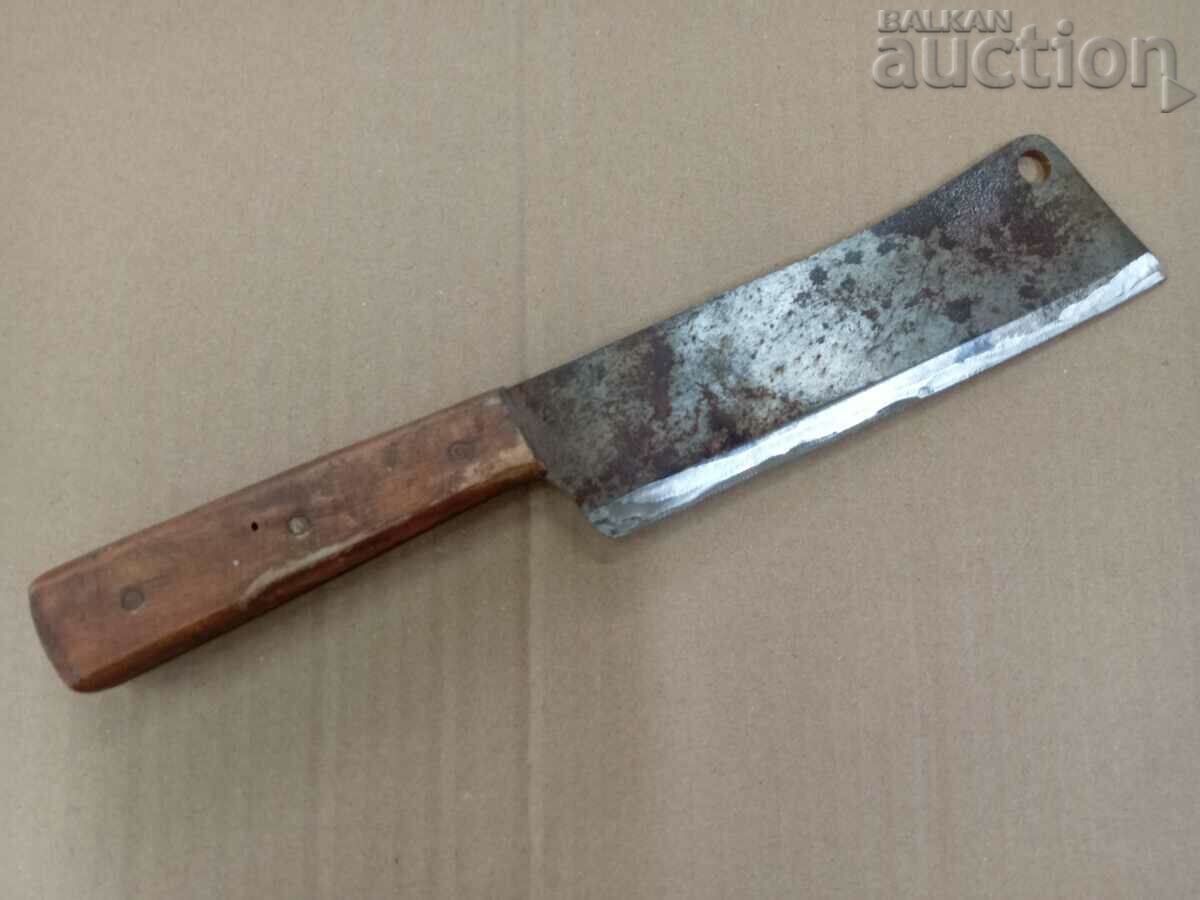 Стар кован сатър НОЖ СЕКАЧ острие, ковано желязо с цена 41.00 лв. | € 20.96 Стар кован сатър НОЖ СЕКАЧ острие, ковано желязо с цена 41.00 лв. | € 20.96