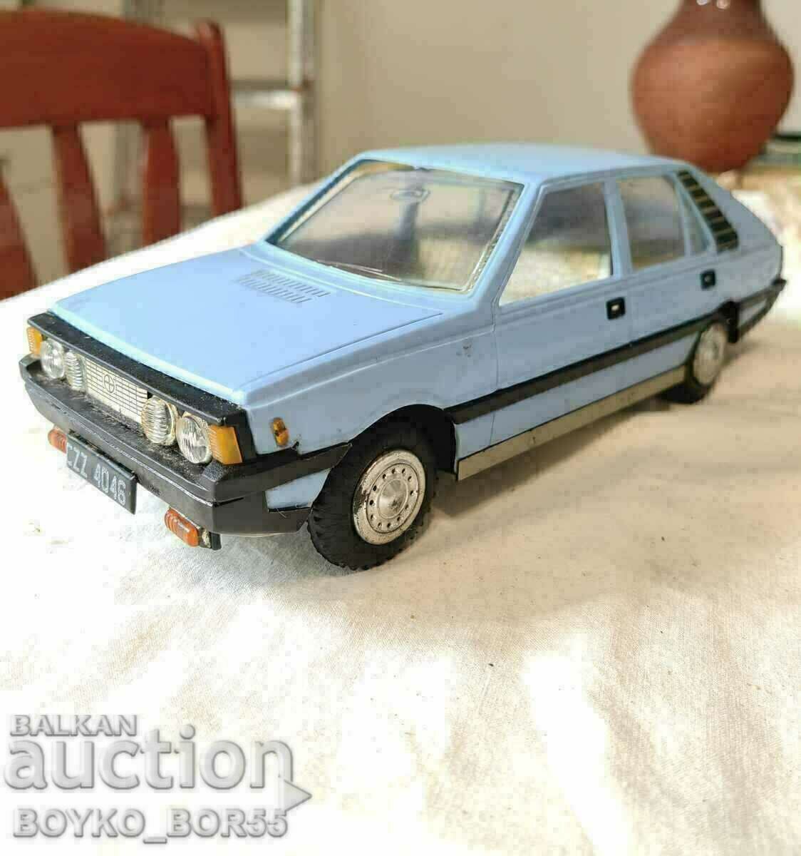 VINTAGE TOY CAR Polish FIAT POLONEZ CZZ 4046 1970s