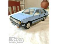 VINTAGE TOY CAR Polish FIAT POLONEZ CZZ 4046 1970s