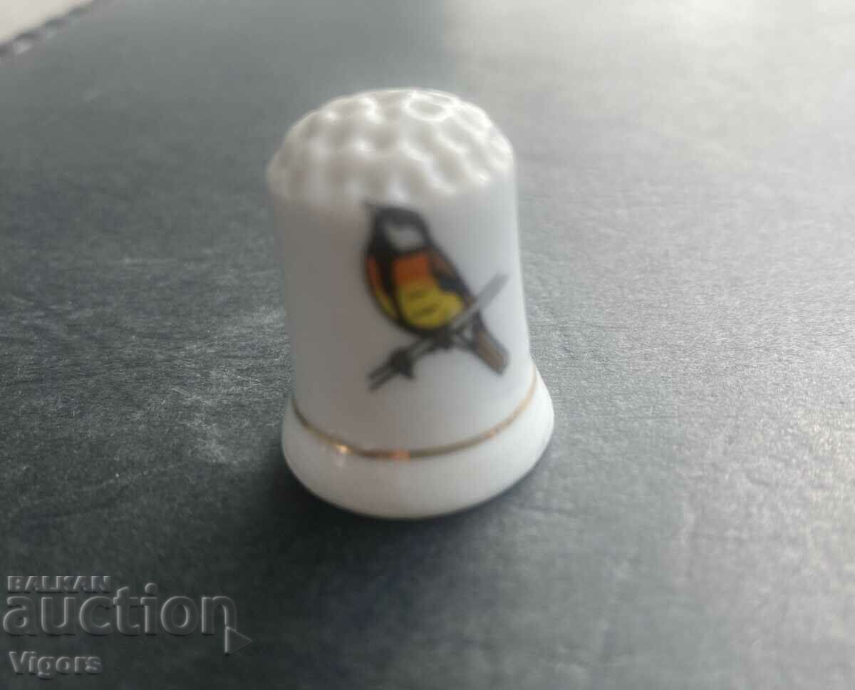 Delivery of Porcelain thimbles - collectible /birds/-4 pcs Delivery of Porcelain thimbles - collectible /birds/-4 pcs