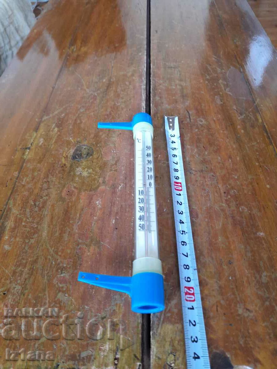 Παλιό εξωτερικό θερμόμετρο με τιμή 22.00 BGN | € 11.25 Παλιό εξωτερικό θερμόμετρο με τιμή 22.00 BGN | € 11.25