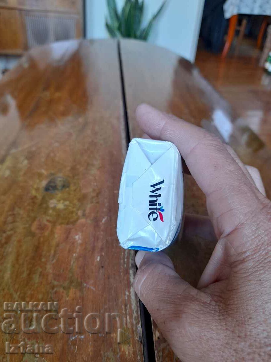 Παλιό σαπούνι Λευκό με τιμή 22.00 BGN | € 11.25 Παλιό σαπούνι Λευκό με τιμή 22.00 BGN | € 11.25