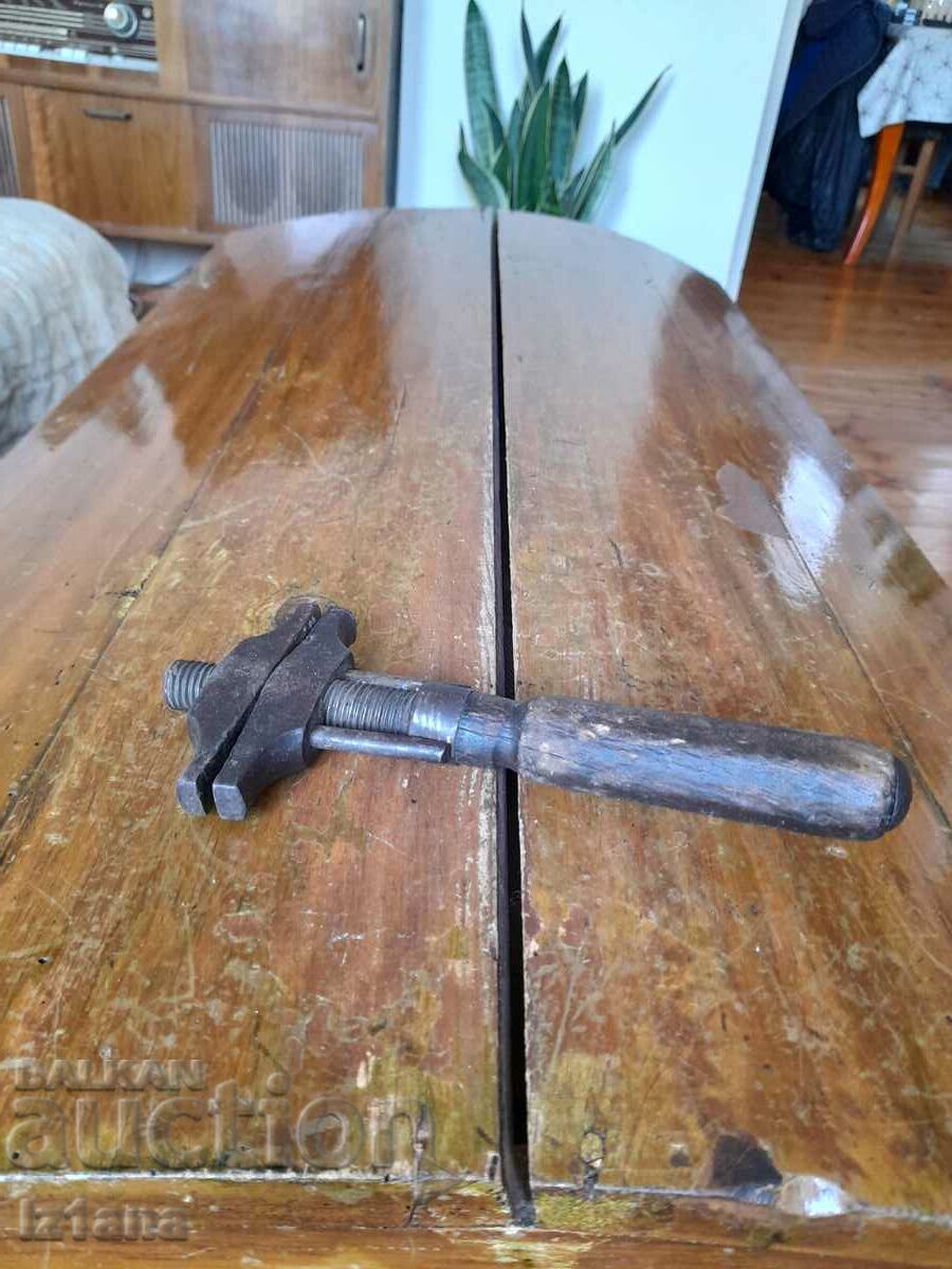 Old movable key